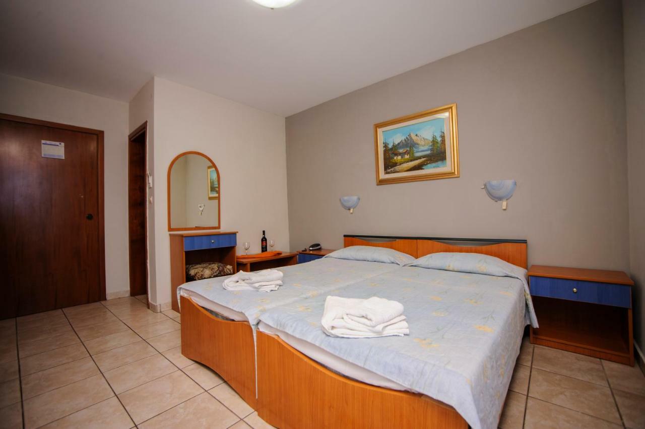 Hotel Europa Olympiakí Aktí エクステリア 写真